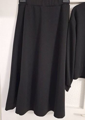 Siyah Mini Sweatshirt ve Etek Takımı - Görsel 3