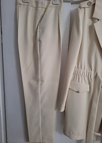 Bej Kadın Kemerli Uzun Ceket Takım - Görsel 2