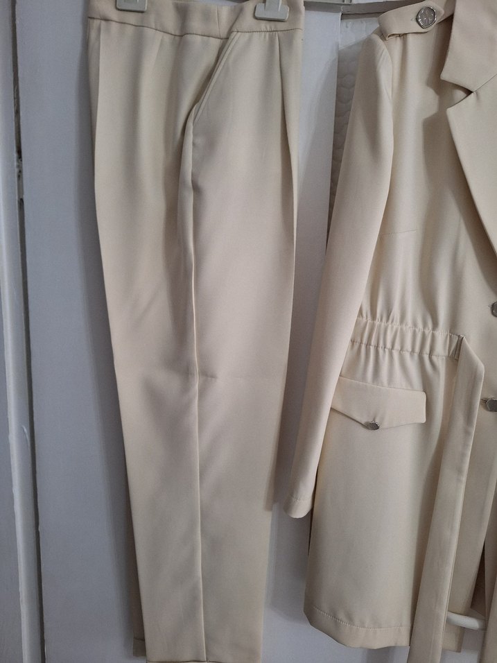 Bej Kadın Kemerli Uzun Ceket Takım - Görsel 2