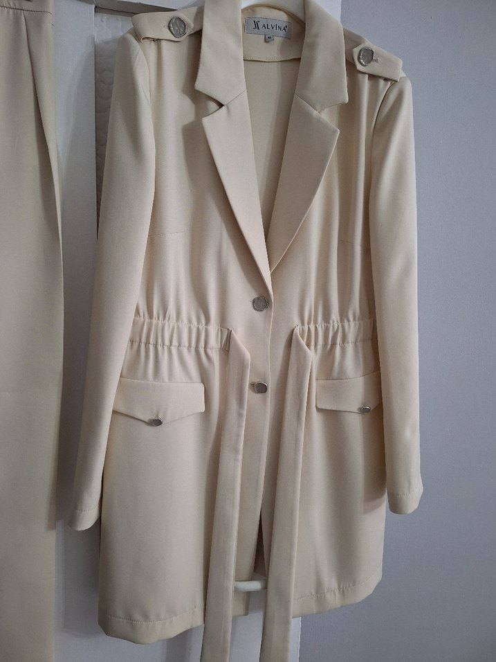 Bej Kadın Kemerli Uzun Ceket Takım - Görsel 5