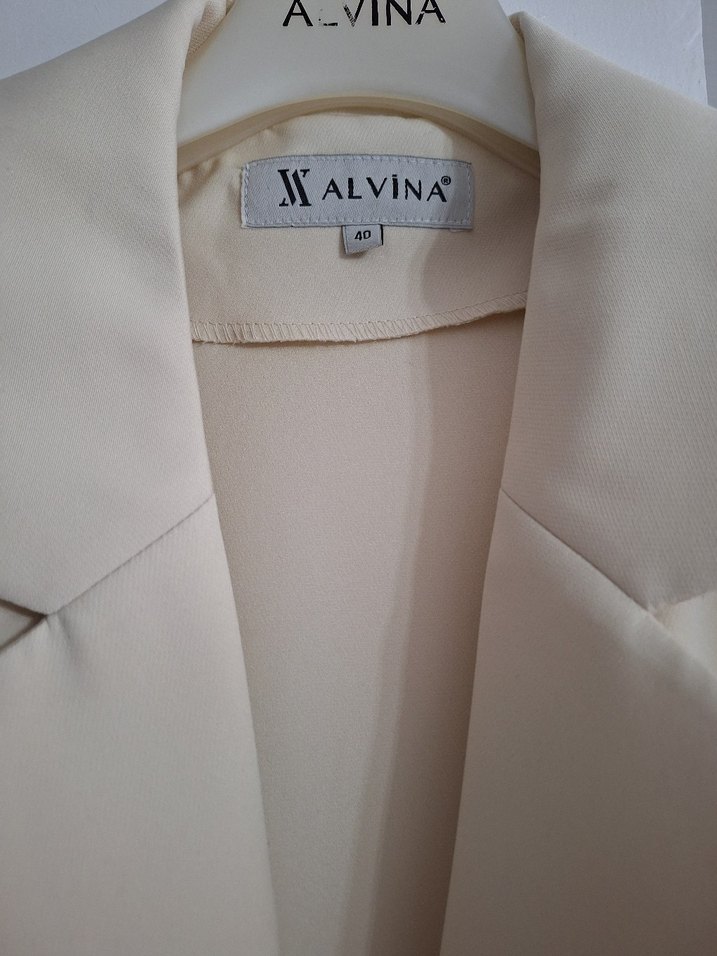 Bej Kadın Kemerli Uzun Ceket Takım - Görsel 3