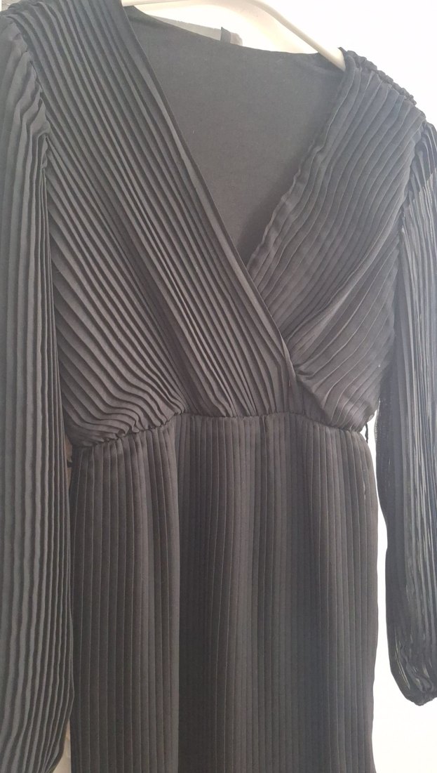 Uzun Kollu Siyah Piliseli Uzun Elbise 36 38 beden uyumlu - Görsel 2