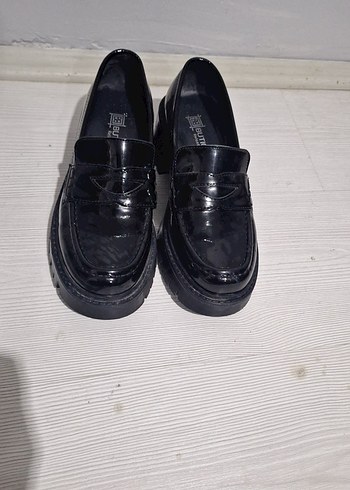 Butigo Parlak Siyah Loafer Siklik Ve Rahatlik Bir Arada