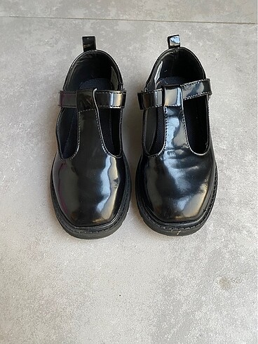 Kız çocuk siyah okul ayakkabısı loafer
