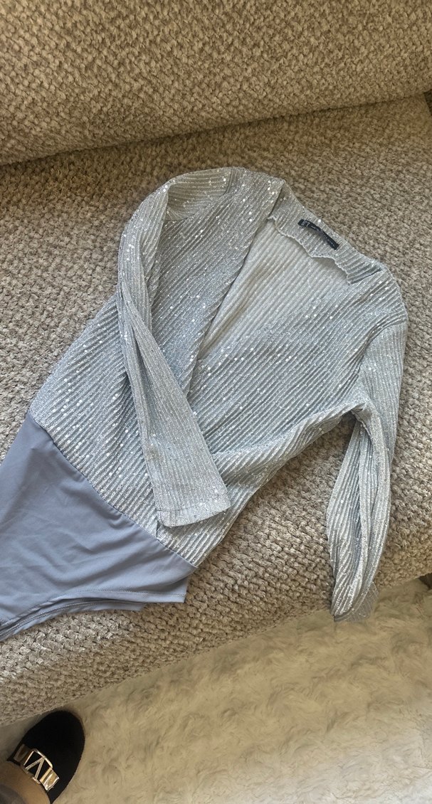 Gri V-Yaka Triko Uzun Kollu Bluz Body - Görsel 3