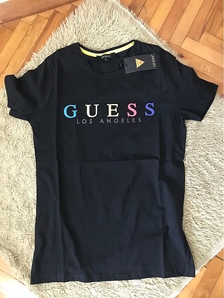 Guess t shirt
