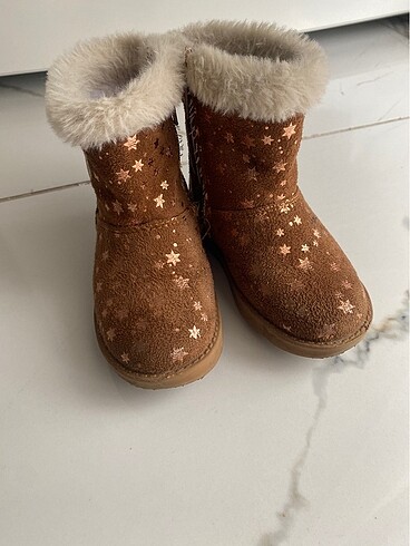 LC Waikiki Kız çocuk bot