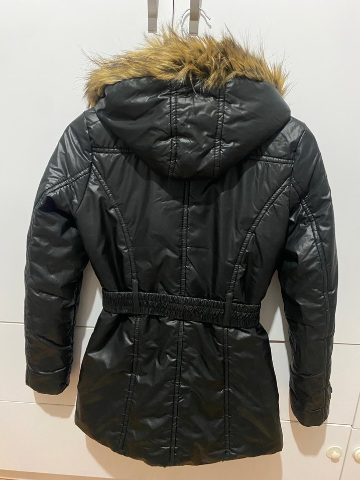 Kürk Detaylı Siyah  Kadın Kışlık Mont - Görsel 3