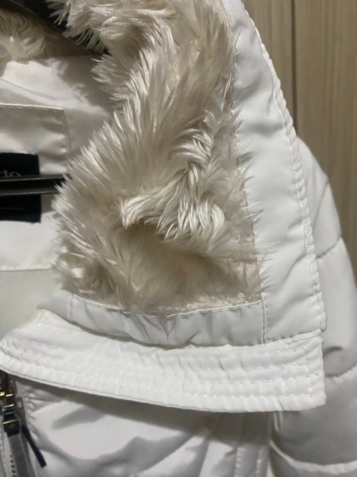 Kürk Detaylı Beyaz Kadın Kışlık Ceket - Görsel 5