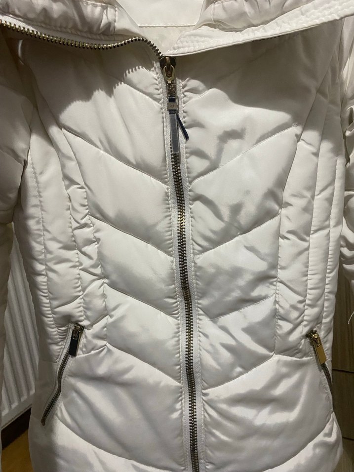 Kürk Detaylı Beyaz Kadın Kışlık Ceket - Görsel 4