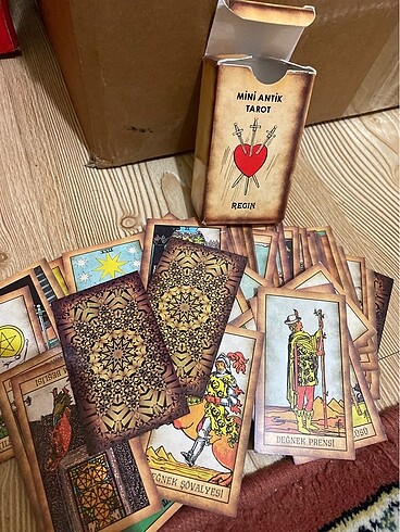  Minimal TAROT kartları
