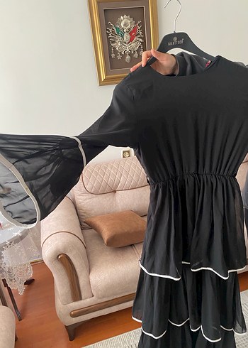 Trendyol & Milla Uzun Kollu Siyah Fırfırlı Uzun Elbise