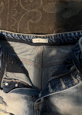 Oxxo Düğmeli Yırtık Mini Kot Şort - Görsel 2