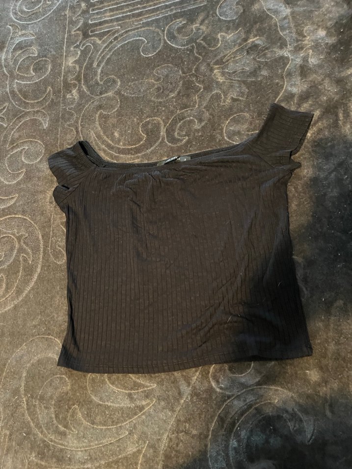 Zara siyah ve gri tonlarında 3 adet Tişört - Görsel 3