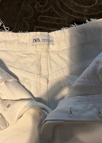 Zara Beyaz Mini Denim Şort, Salaş Kesim - Görsel 3