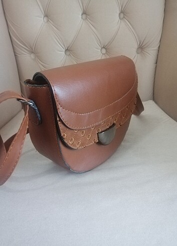 Zara Omuz çantası 