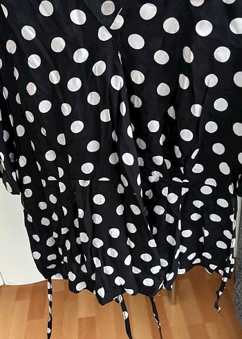 Puantiye Desenli Siyah Kadın Bluz - Görsel 4