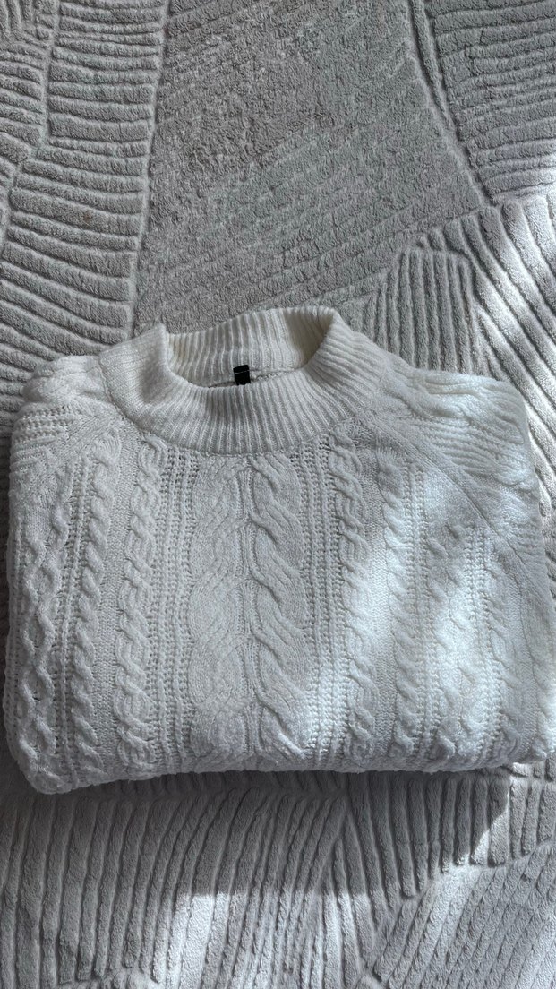 Bohem Tarzı Beyaz Örgü Kadın Kazak - Görsel 4