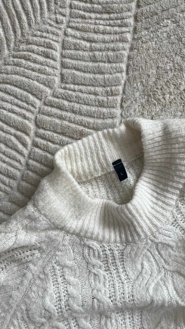 Bohem Tarzı Beyaz Örgü Kadın Kazak - Görsel 2