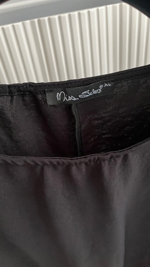 Düğmeli Siyah Uzun Kollu Kadın Bluz - Görsel 2