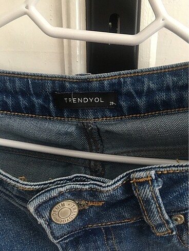 Trendyol & Milla Mavi renk jean