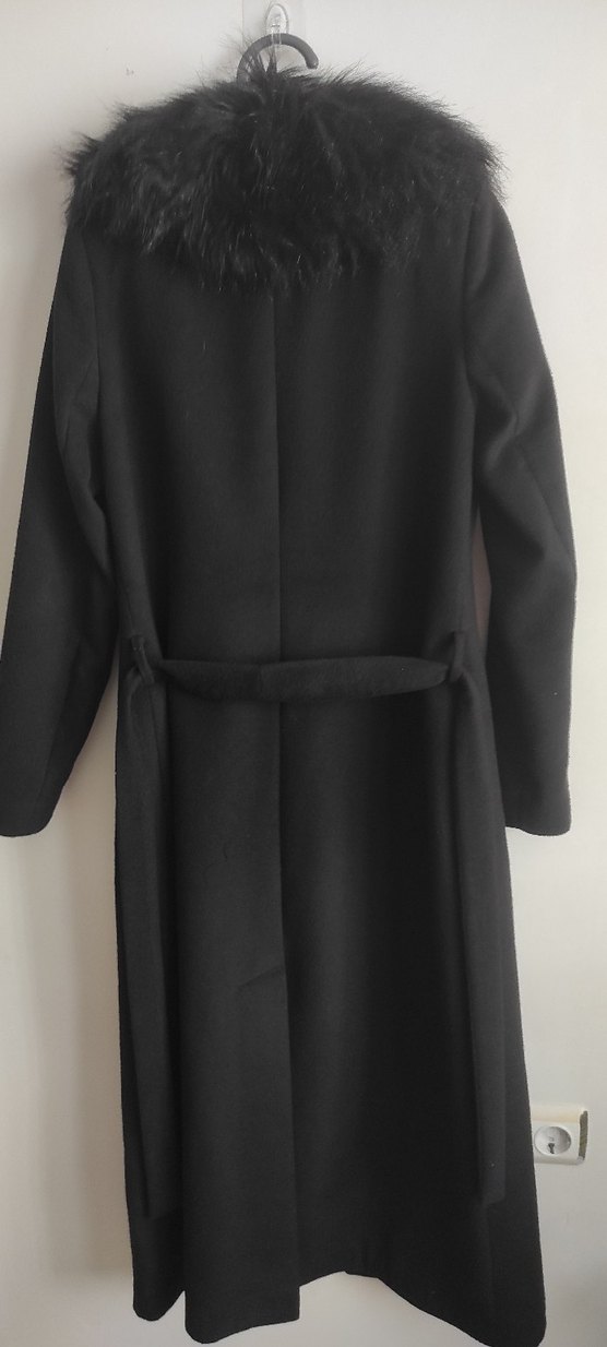 Siyah Kürklü Yaka Uzun Kaban - Görsel 3