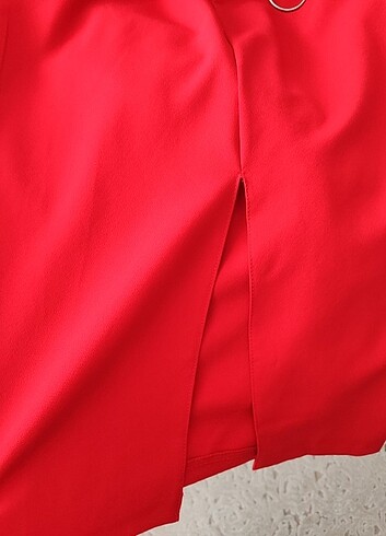 40 Beden kırmızı Renk Puf kollu elbise 