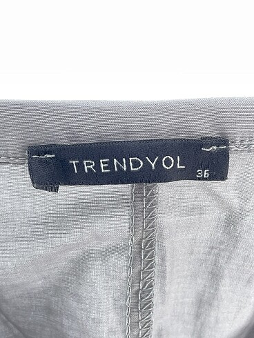 36 Beden gri Renk Trendyol & Milla Bluz %70 İndirimli.