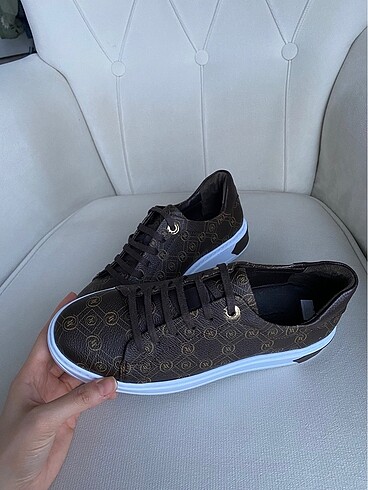 Vakko Sneakers