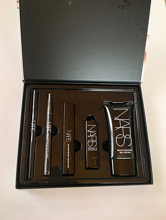 Nars makyaj set