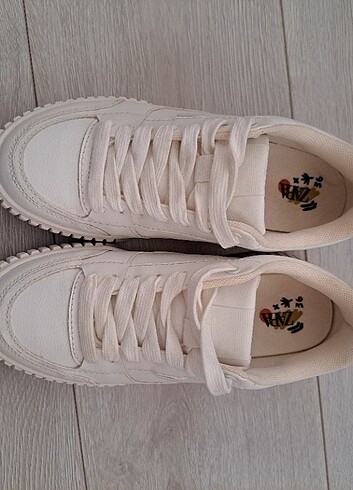 Zara ZARA SNEAKER (36 numara kadın-kız çocuk)