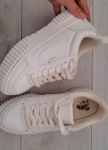 36 Beden ZARA SNEAKER (36 numara kadın-kız çocuk)