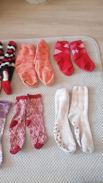 37 Beden çeşitli Renk Çorap 