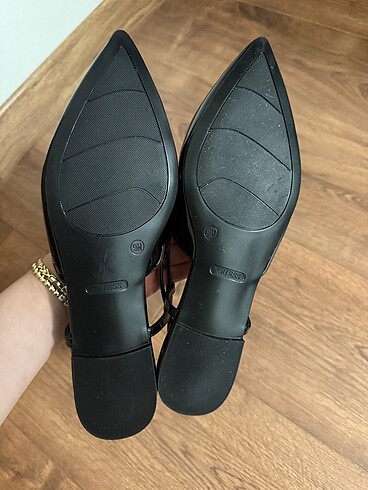 39 Beden Guess Babet