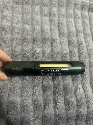 MAC Stüdyo fix fondoten