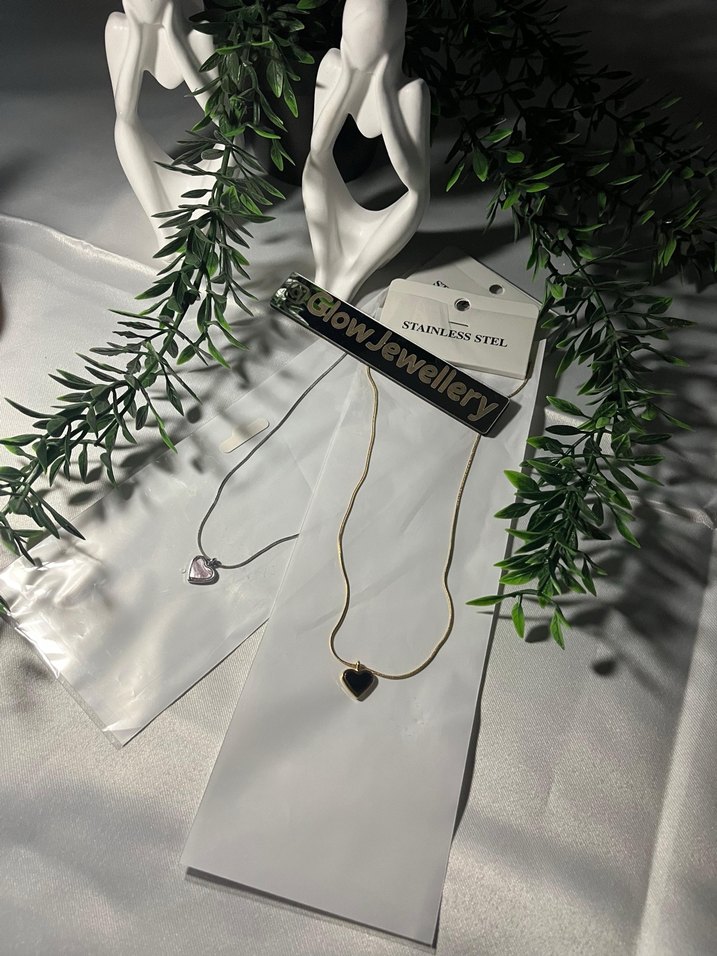 Altın Renkli Minimalist Midi Kolye - Görsel 5