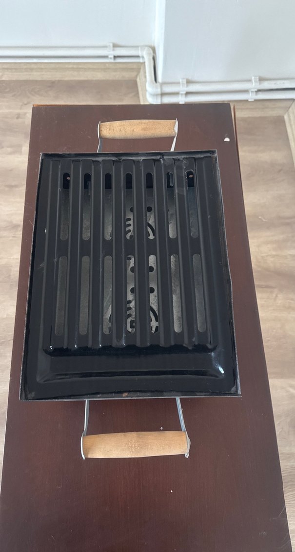 Ahşap Saplı Siyah Masaüstü Mangal - Görsel 3