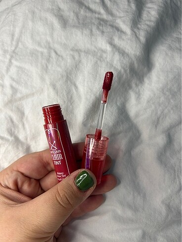 Diğer Too Cool For School Lip Tint