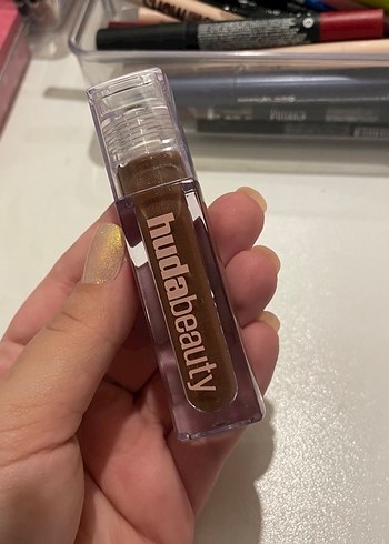 Beden kahverengi Renk Huda Beauty Lip Gloss