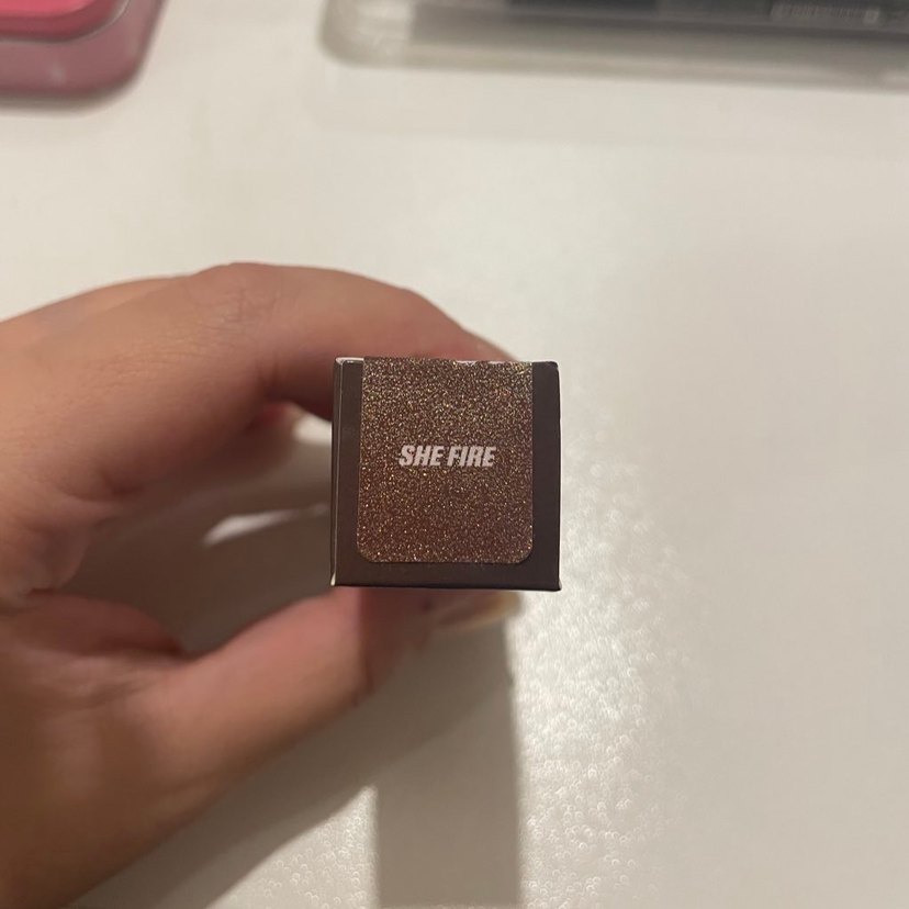 Huda Beauty Lip Gloss - Görsel 2