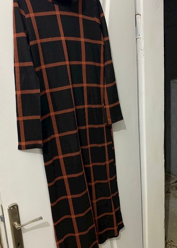 Kahverengi Kareli Uzun Kol Uzun Elbise - Görsel 2