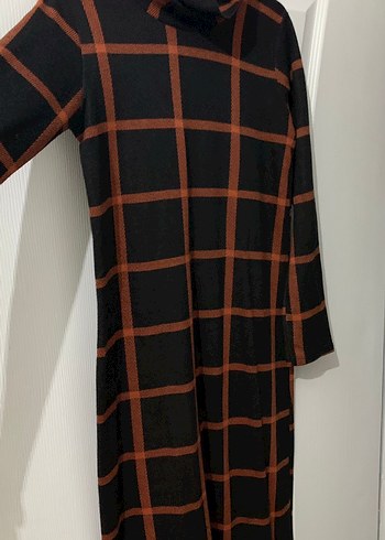 Kahverengi Kareli Uzun Kol Uzun Elbise - Görsel 4