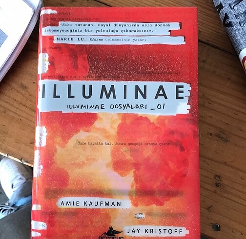 Illuminae