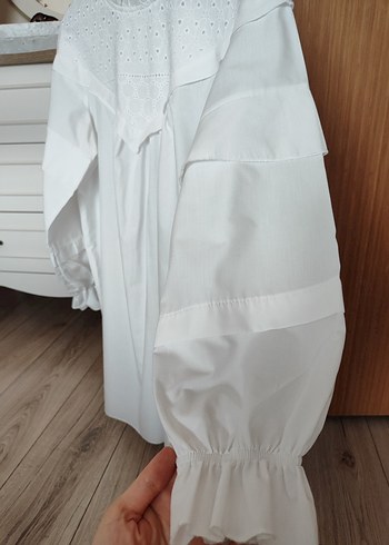 H&M Beyaz Keten Tesettür Bluzu, Fırfırlı, Uzun Kollu