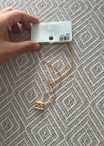 Beden altın Renk Taşlı Ş harfi kolye