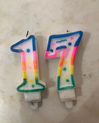 17 yaş pasta mumu (on yedi yaş mum) doğum günü mumu
