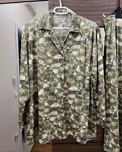 Büyük beden Battal boy (SADECE GÖMLEK İLANIDIR) (Etek gömlek tak