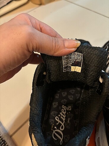38,5 Beden siyah Renk Bershka