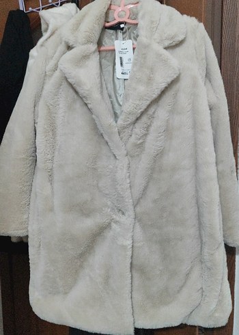 Bej Kadın Peluş Kürklü Kaban