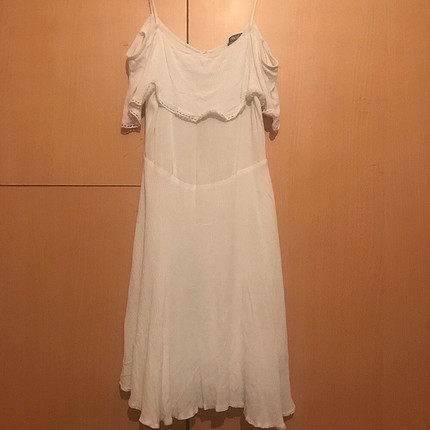 Beyaz yazlık elbise